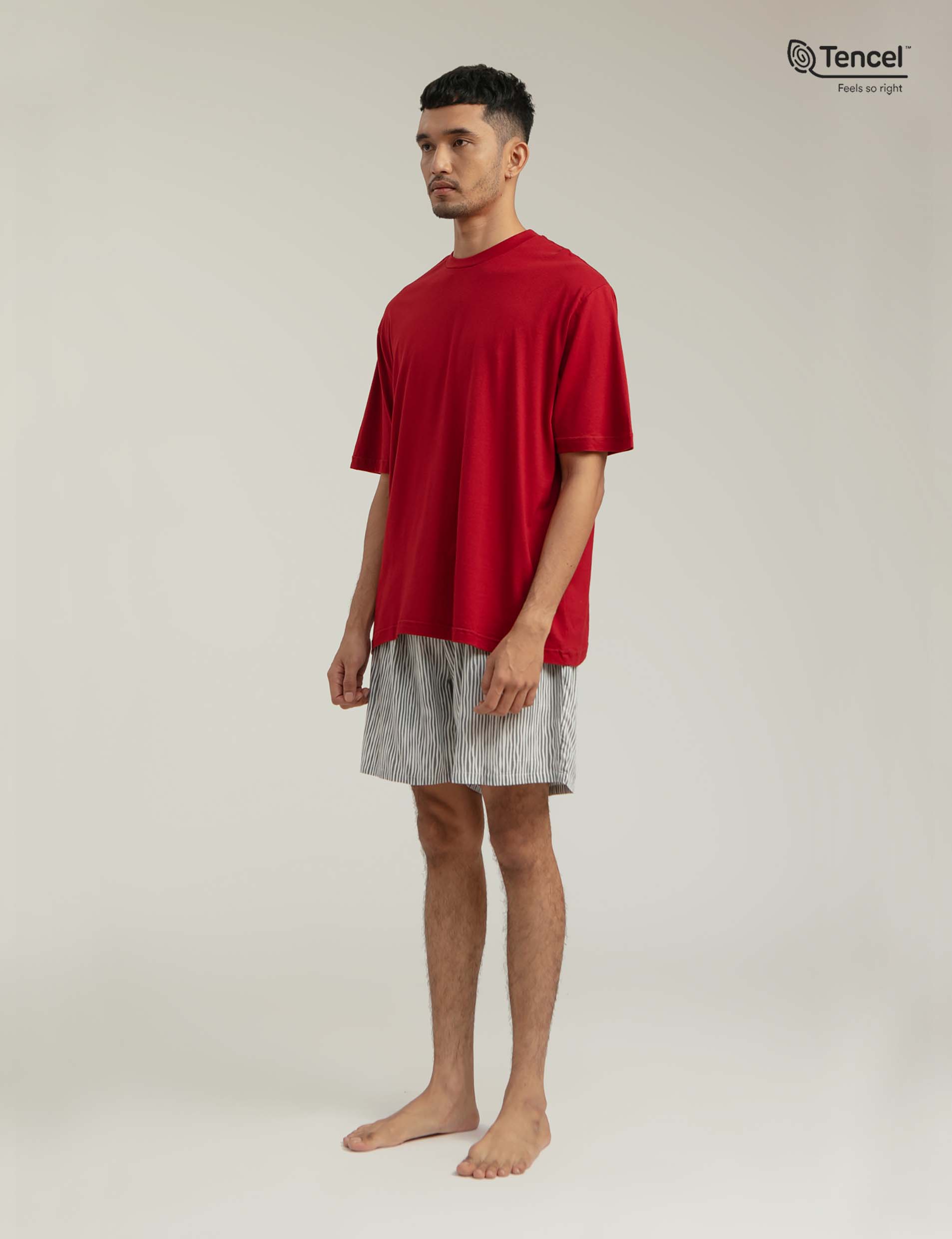 Bajo Unisex T-shirt in Ruby Red