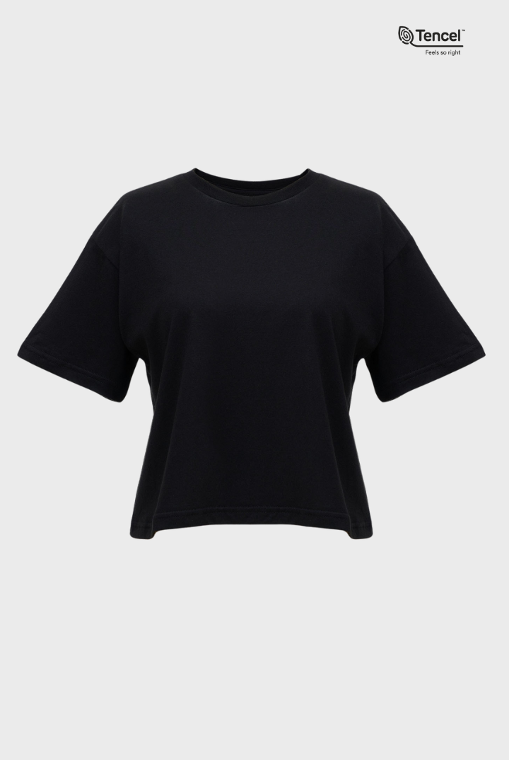 Baia Cropped T-shirt in Black
