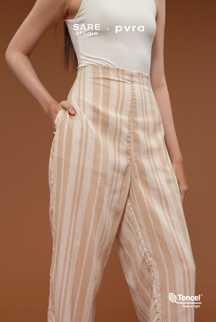 Loa High Waist Pants in Sand Woven