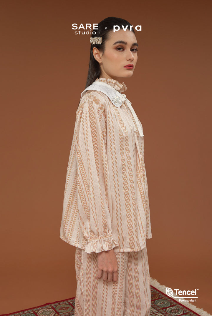 Pagai Long Sleeves Top in Sand Woven