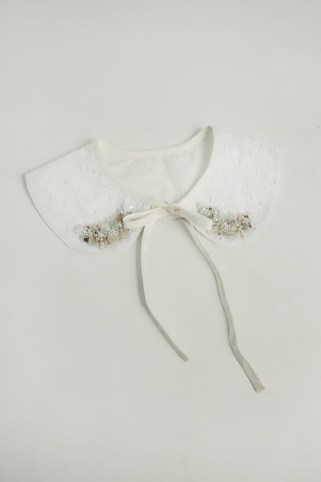 Kenanga Collar in White