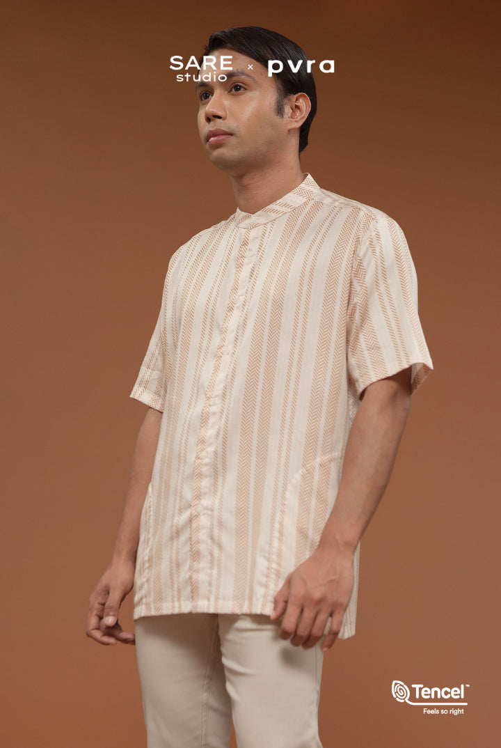 Paso Stand Collar Shirt in Sand Woven