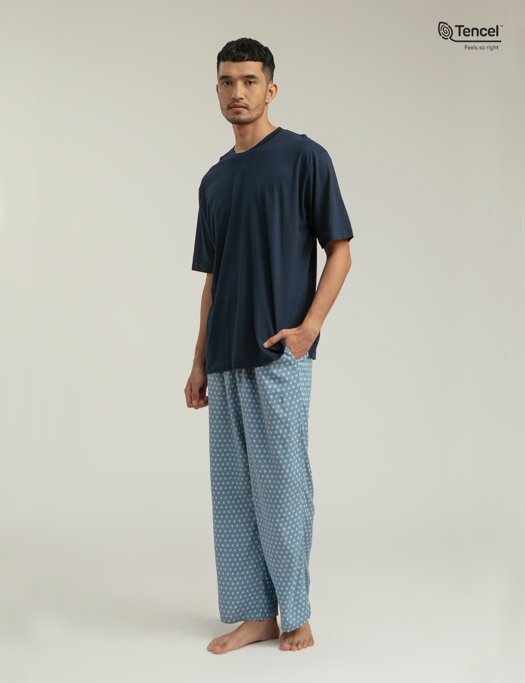 Bajo Unisex T-shirt in Navy