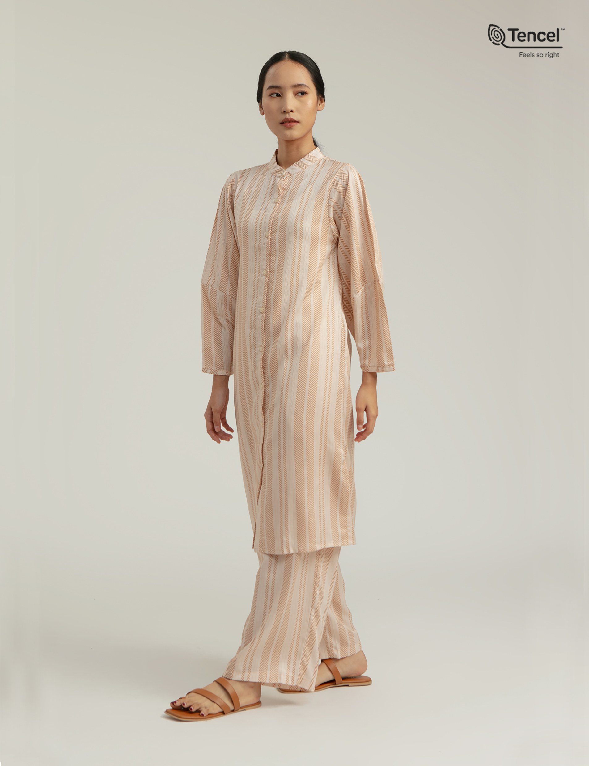 Gala Mandarin Collar Tunic in Sand Woven