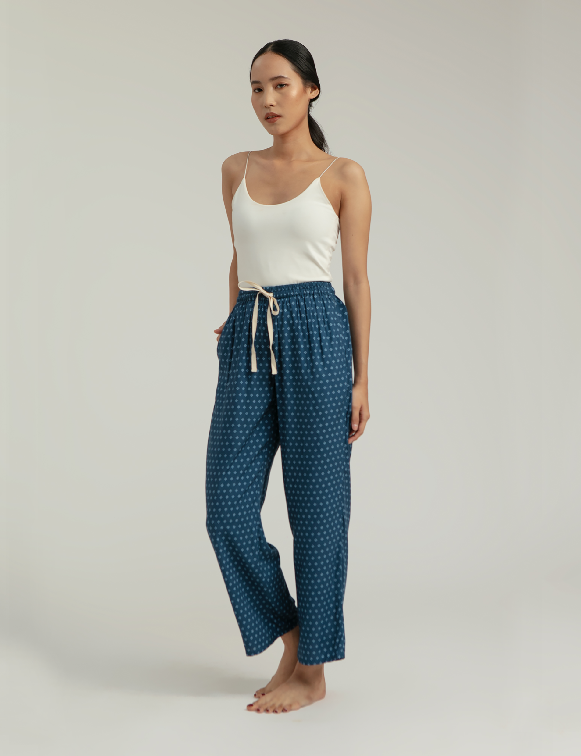 Gani Unisex Relax Pants in Navy Bijou