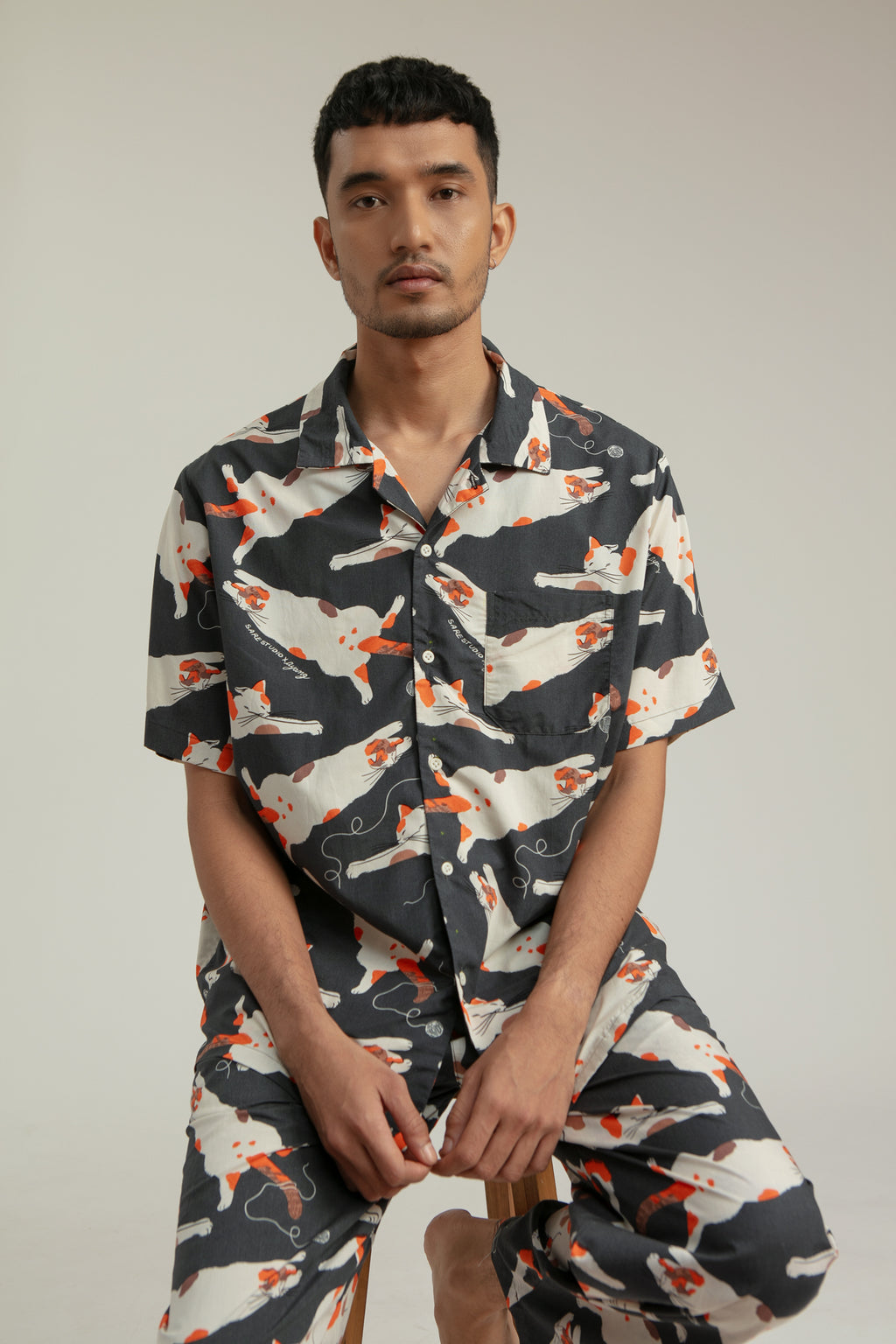 Dali Unisex Relax Top in Grey Gembul