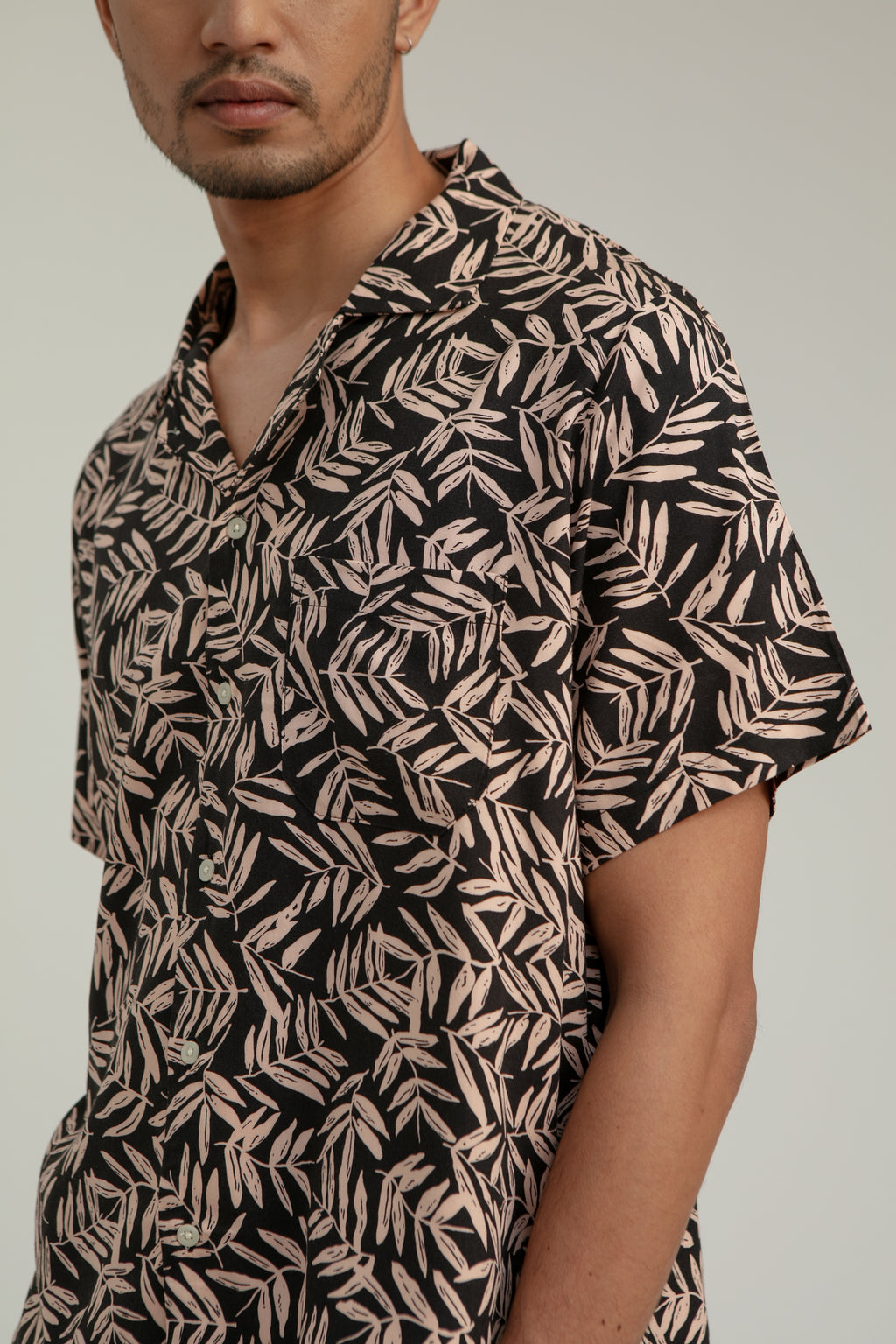 Dali Unisex Relax Top in Black Bamboo