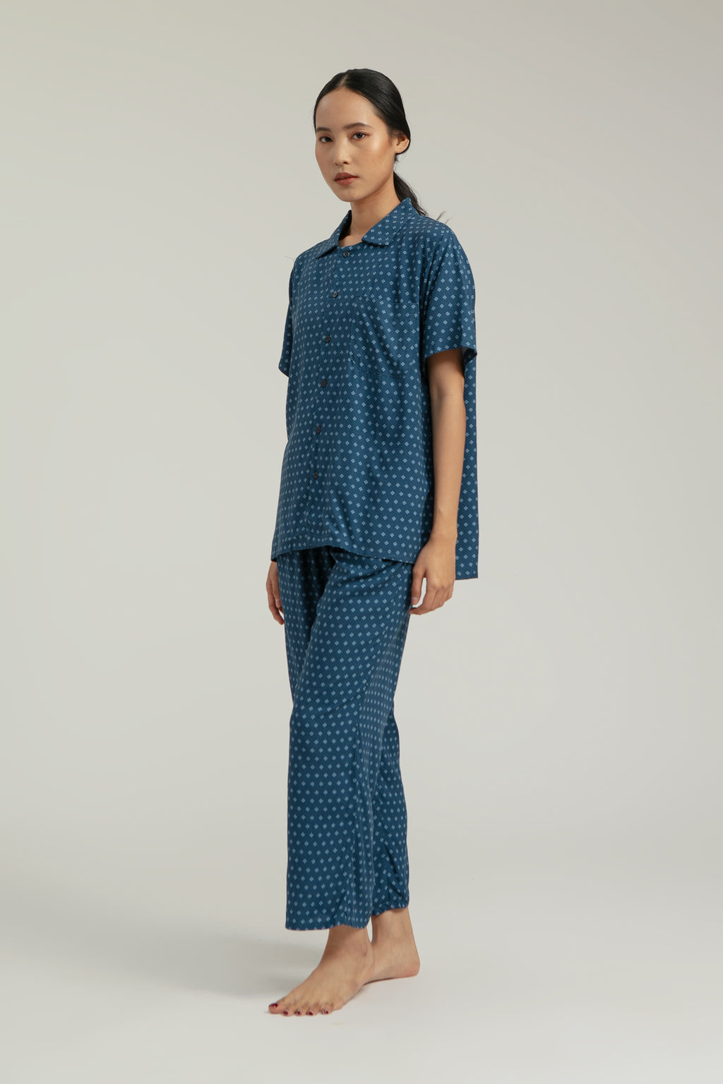 Dali Unisex Relax Top in Navy Bijou