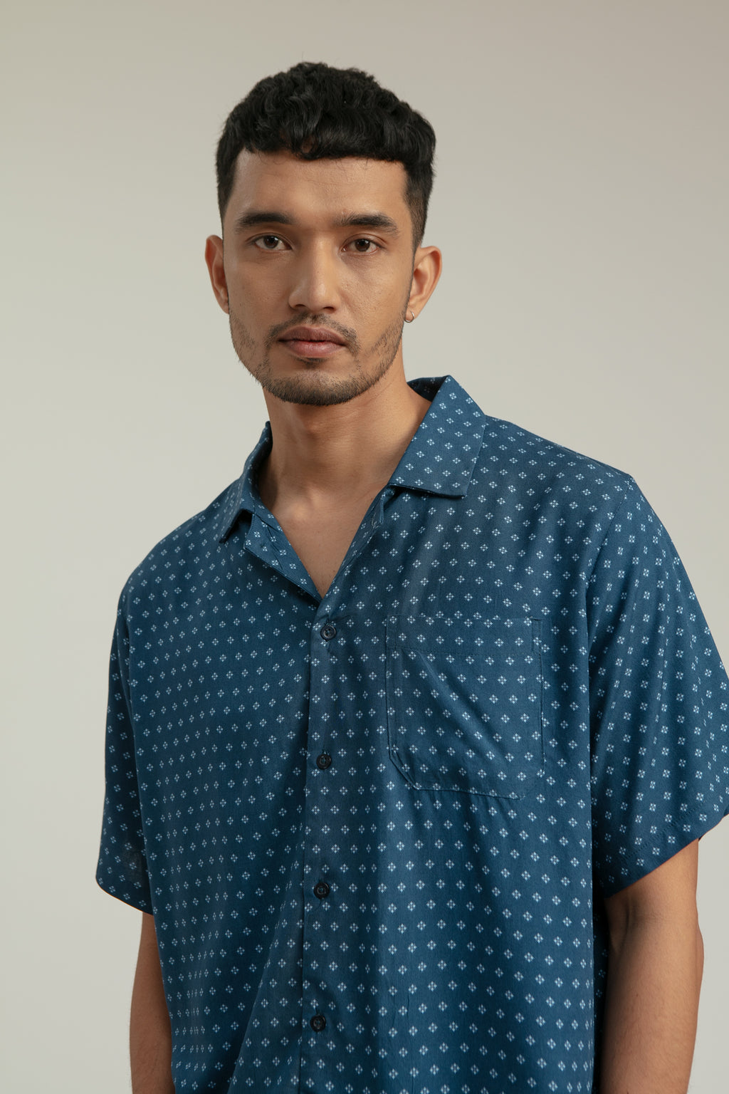 Dali Unisex Relax Top in Navy Bijou