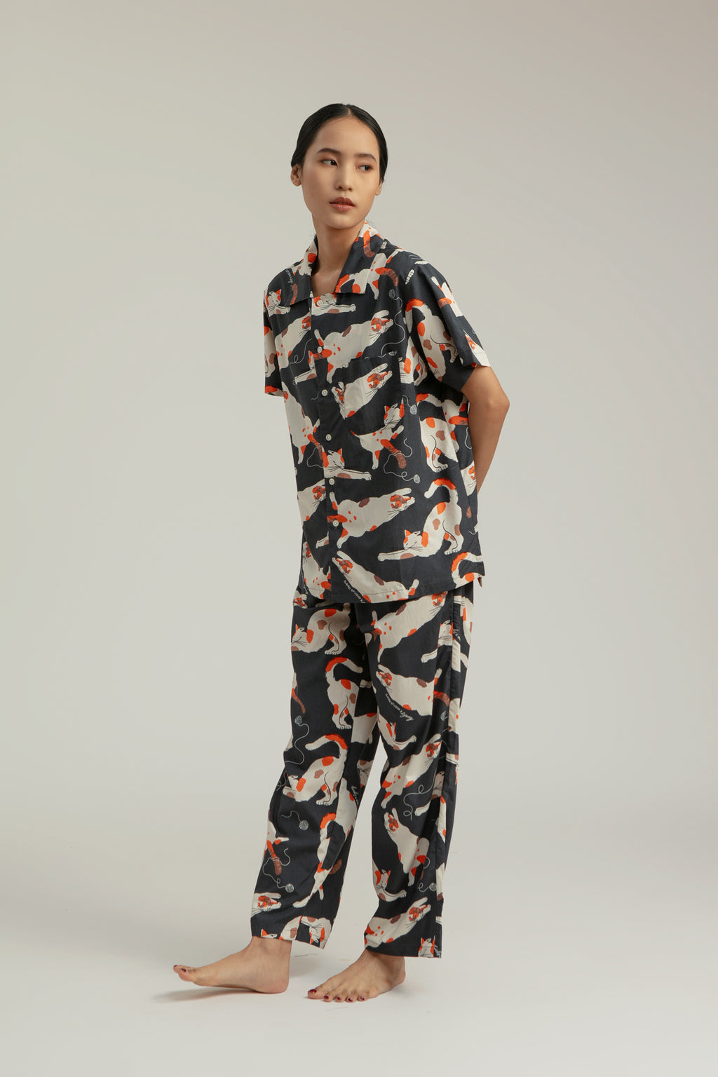 Kasturi Set in Grey Gembul