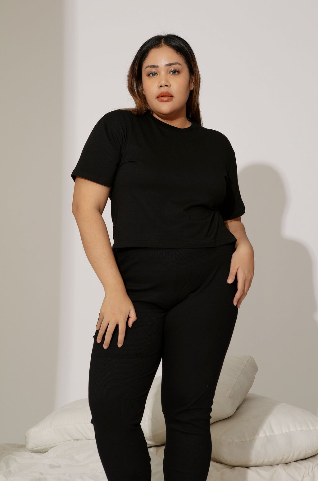 Baia Cropped T-shirt in Black