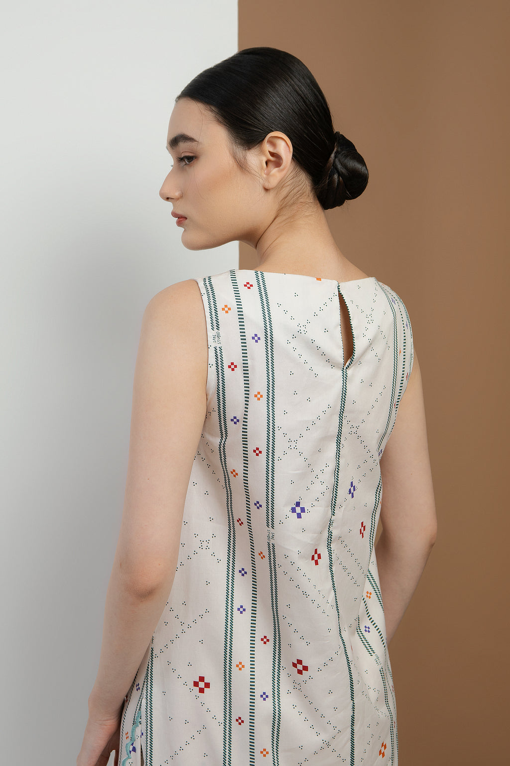 Harau Sleeveless Tunic in Bone Bajamba