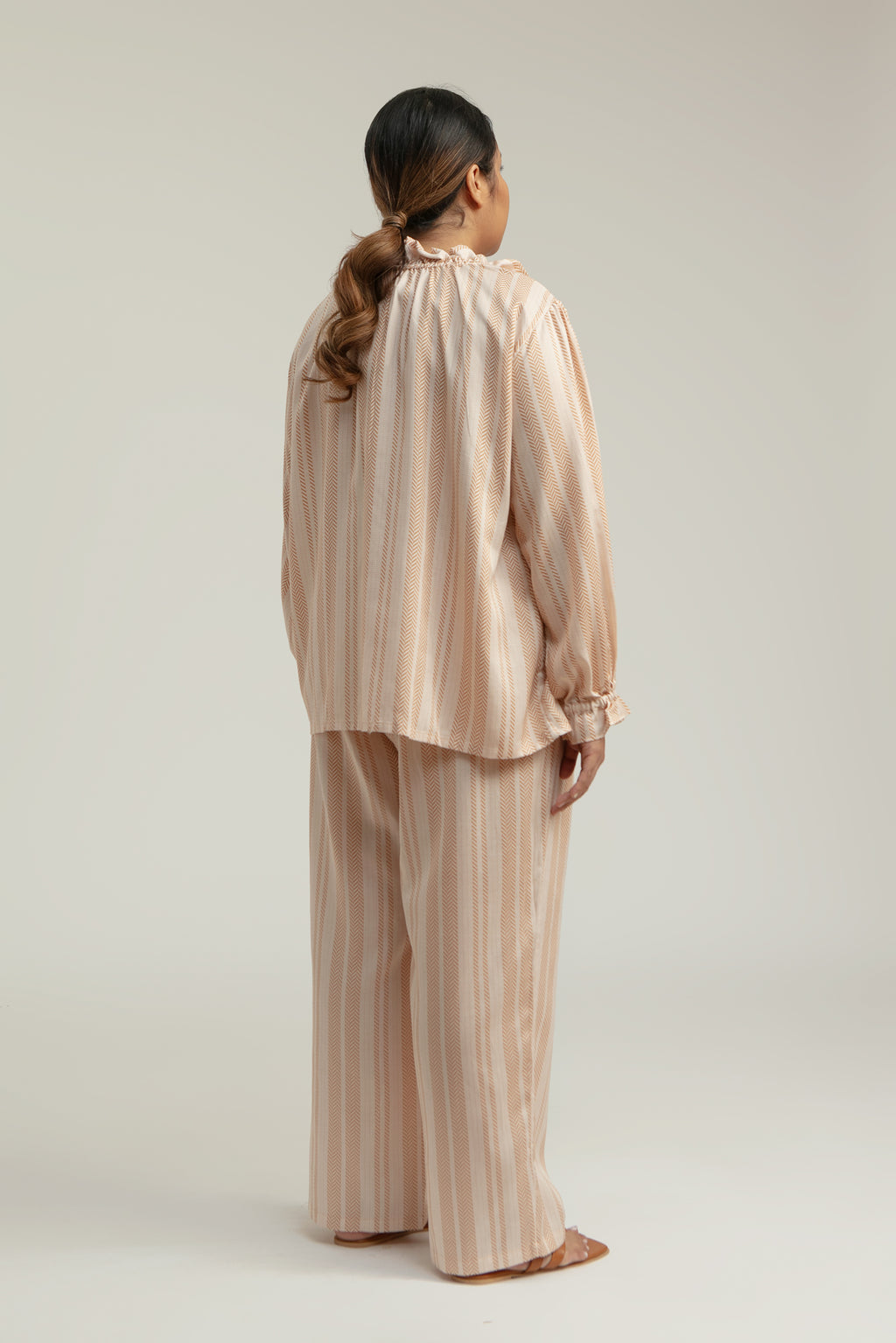 Nila Long Sleeves Top in Sand Woven