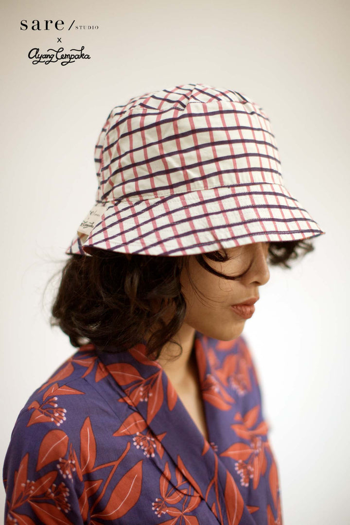 Raha Reversible Bucket Hat in Clove/ Checker